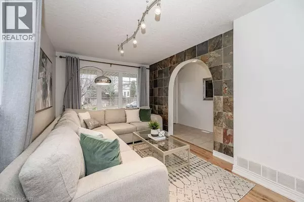 Kitchener, ON N2K3W2,61 SCHUELLER Street