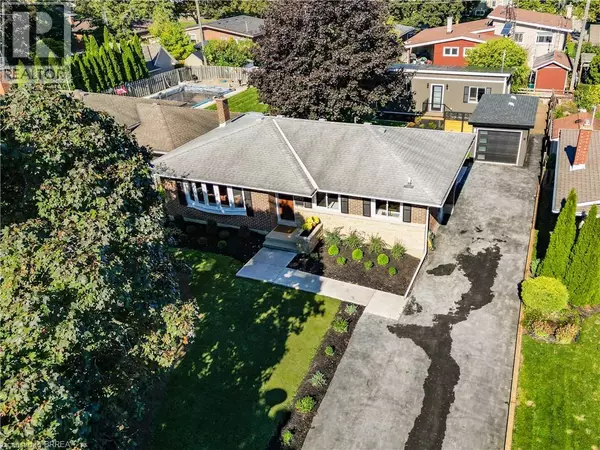 17 PRESTON Drive, St. Catharines, ON L2M1X4