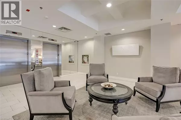 Burlington, ON L7R0A4,399 ELIZABETH ST #210