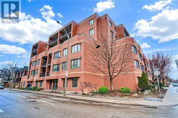 Hamilton, ON L8R2R6,47 CAROLINE ST North #401