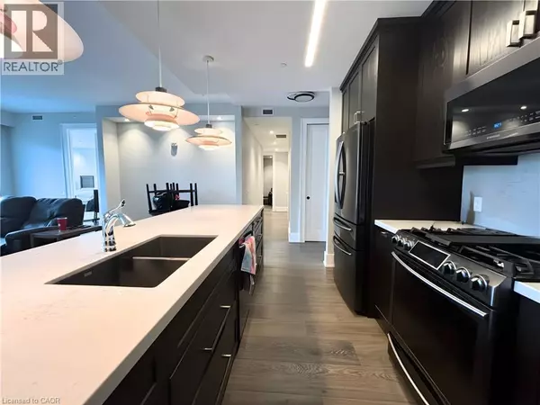 Hamilton, ON L8R2K9,181 JAMES ST North #PH4