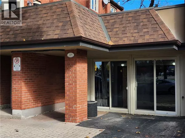 Burlington, ON L7S2H7,895 MAPLE AVE #223