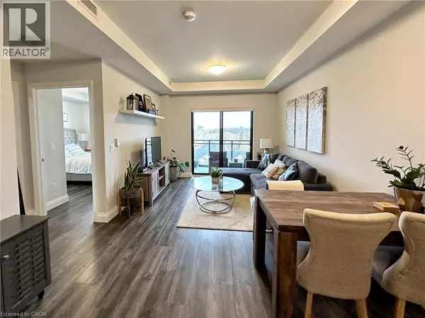 Waterdown, ON L0R2H0,30 HAMILTON ST South #507