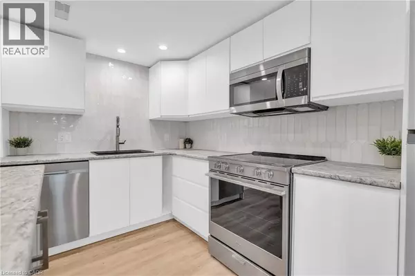 22 ASH ST #3, Kitchener, ON N2H6H8