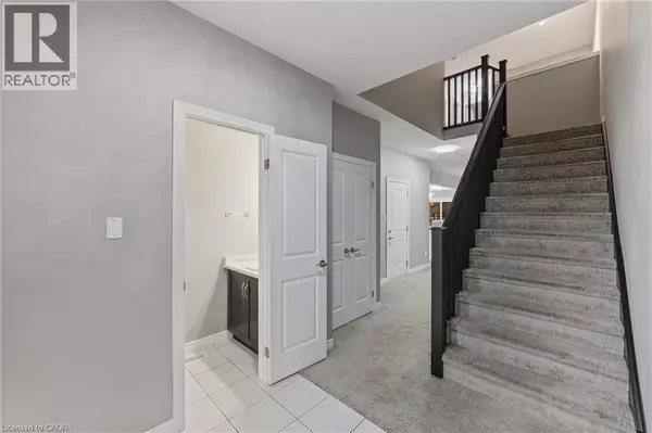 Smithville, ON L0R2A0,17 DENNIS Drive