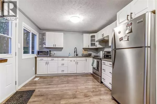 Port Dover, ON N0A1N4,214 RICHARDSON DR #28