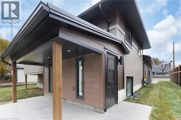 Delhi, ON N4B1T3,17 CHURCH Street E