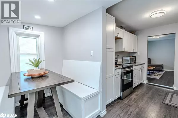 Barrie, ON L4N3T5,44 ADELAIDE Street