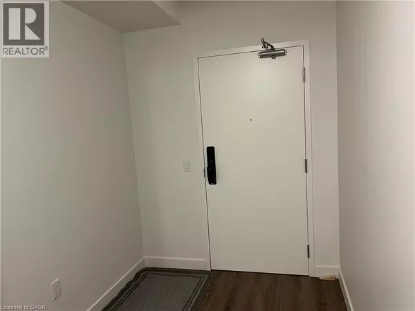 Stoney Creek, ON L8E5B4,461 GREEN RD #428