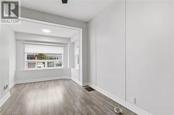 Hamilton, ON L8L7J6,71 GLENDALE Avenue N