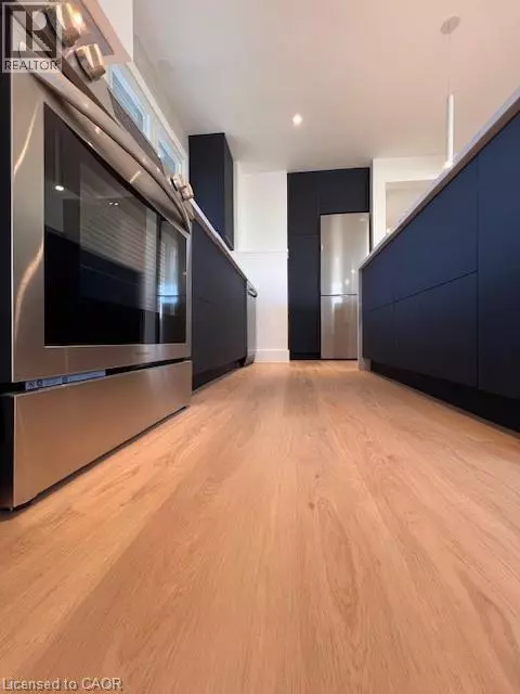 Hamilton, ON L8T3K6,286 EAST 45TH ST #1