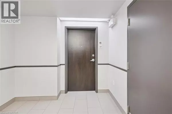 Waterloo, ON N2V0A8,776 LAURELWOOD DR #307