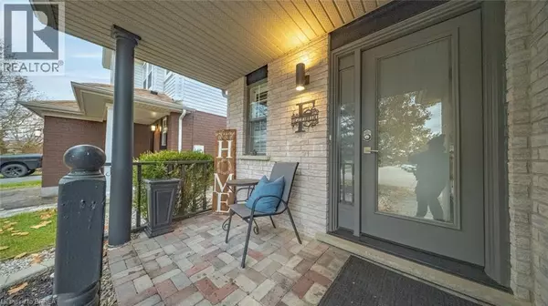 Cambridge, ON N3C4E7,128 MCMEEKEN Drive