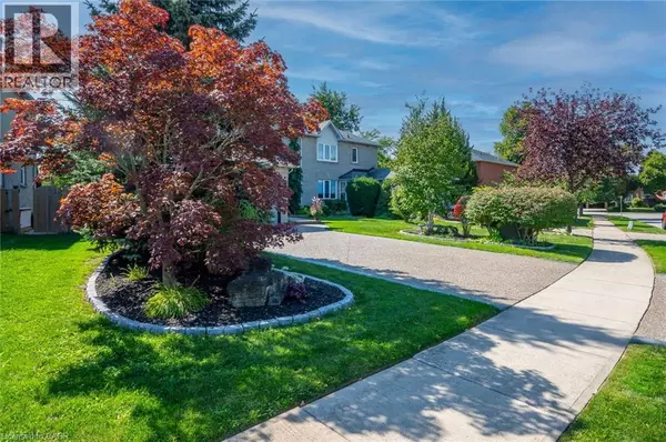 Oakville, ON L6H5K3,163 ROSS Lane