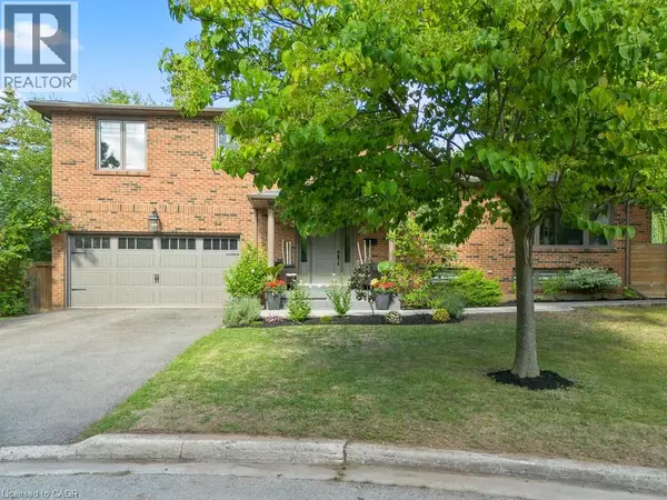 Oakville, ON L6L5L9,231 SOUTHWOOD Court