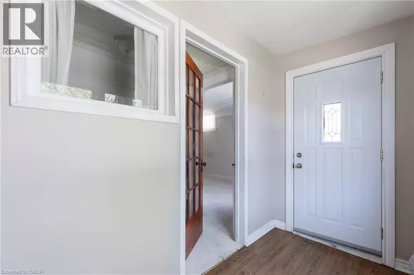 Hamilton, ON L8H5A3,27 BARONS Avenue N