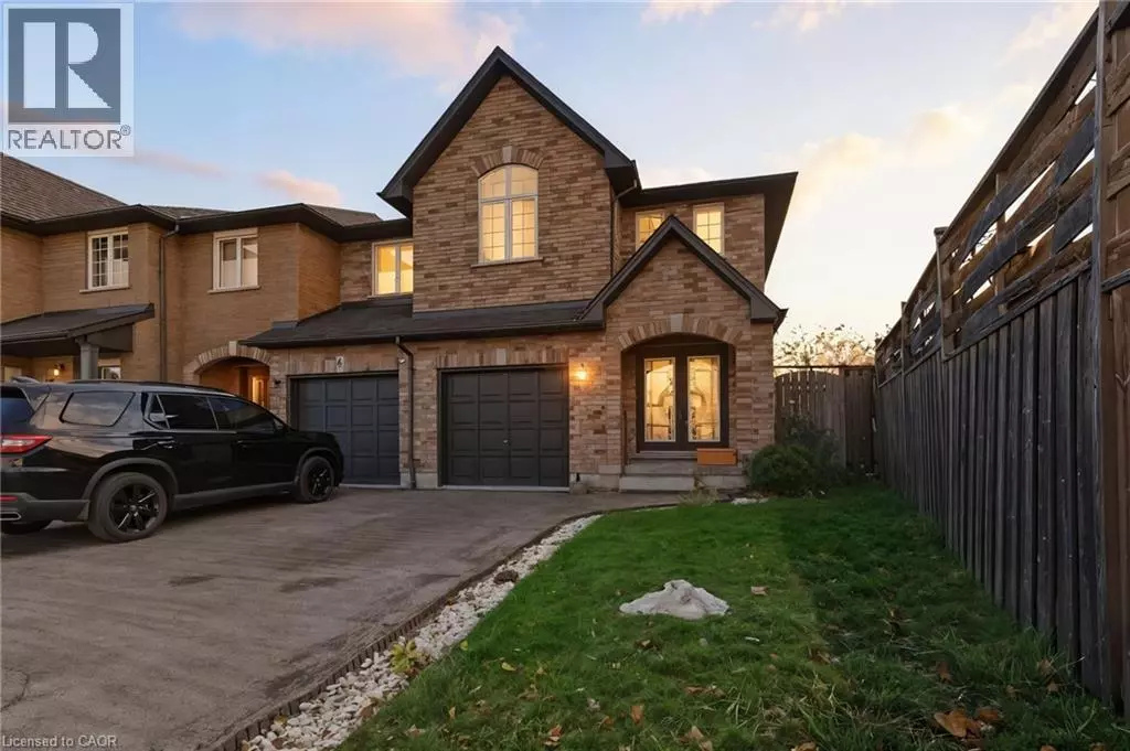 Hamilton, ON L8T5A4,2 RACALMUTO Street