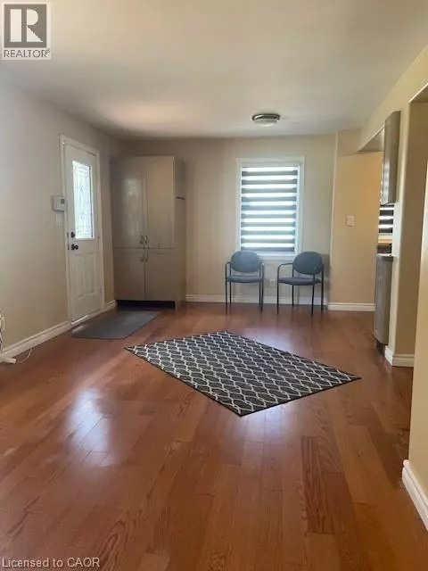 Burlington, ON L7R3T1,2232 QUEENSWAY Street