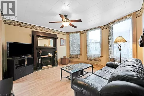 Hamilton, ON L8L2L9,55 HARVEY Street