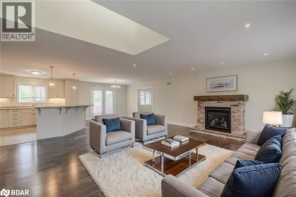 Penetanguishene, ON L9M0A4,10 GREW Crescent