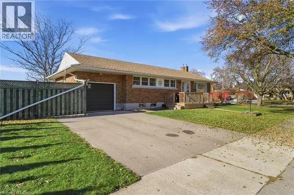 Kitchener, ON N2B1J5,11 KENSINGTON Avenue