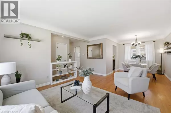 Kitchener, ON N2B1J5,11 KENSINGTON Avenue