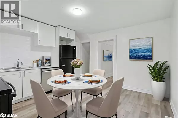 Hamilton, ON L8P1S2,287 HUNTER Street E