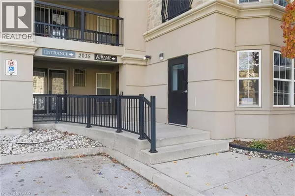 Burlington, ON L7L7G8,2035 APPLEBY LN #409