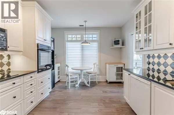 Orillia, ON L3V1T1,140 CEDAR ISLAND RD #401