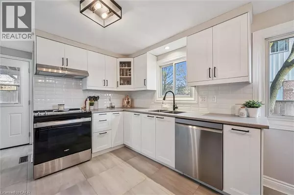 Guelph, ON N1G3H4,3 BRIARLEA Road