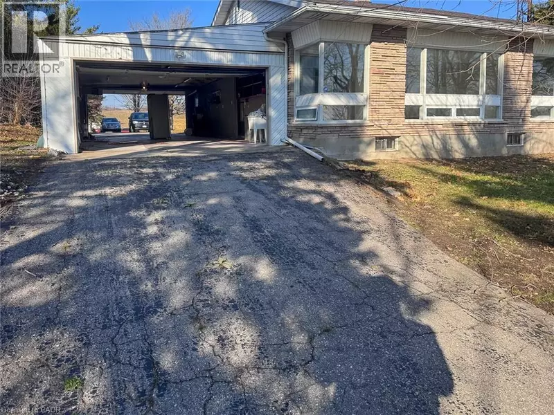 375 BLUE LAKE Road, St. George, ON N0E1N0