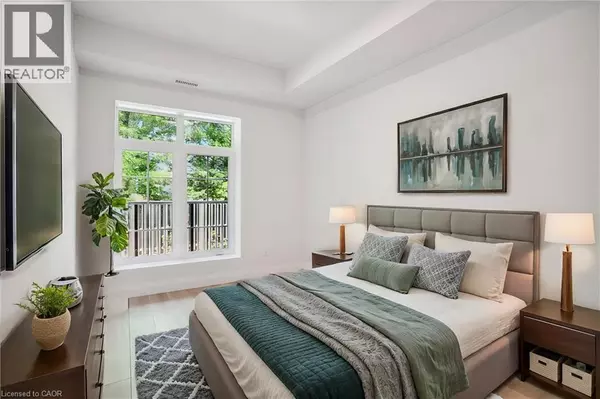 Ancaster, ON L9G1N4,153 WILSON ST West #124