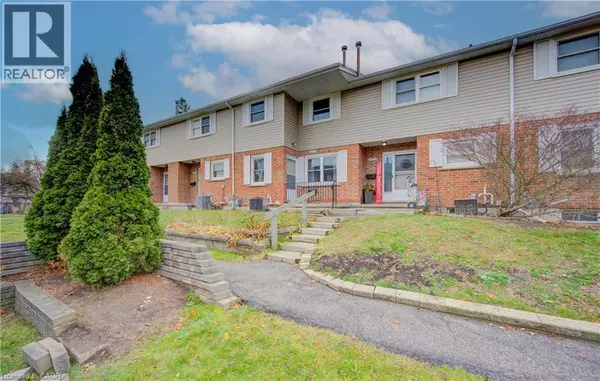 Kitchener, ON N2P1H6,440 PIONEER DR #3