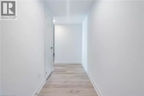 Burlington, ON L7R0G9,370 MARTHA ST #309