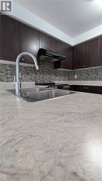 Caledonia, ON N3W0B6,19 CROMARTY Avenue