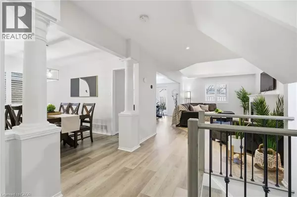 Ancaster, ON L9G5A3,157 BRAITHWAITE Avenue