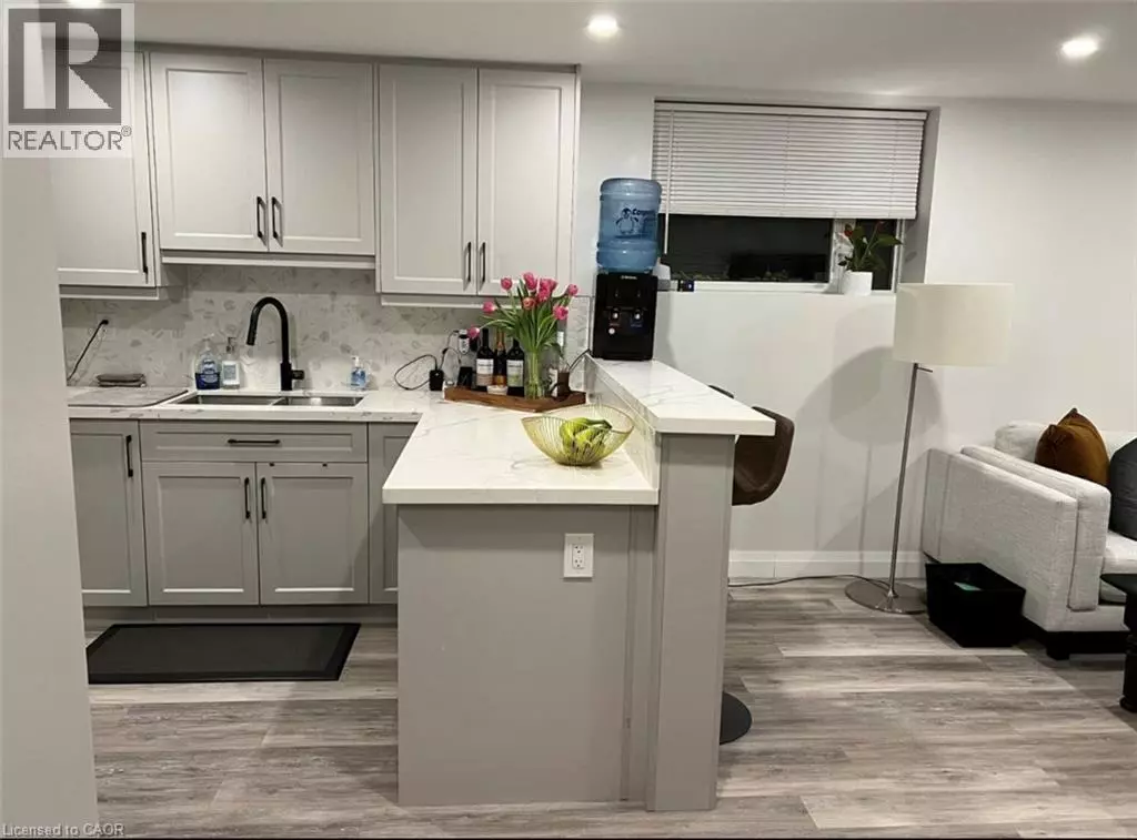 Kitchener, ON N2P2H8,262 PIONEER TOWER RD #LOWER