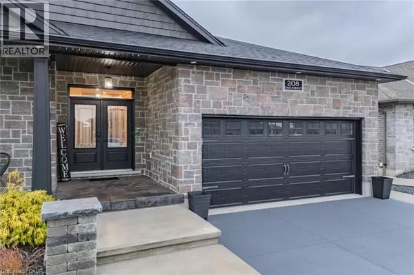 Simcoe, ON N3Y4K1,208 OAK Street