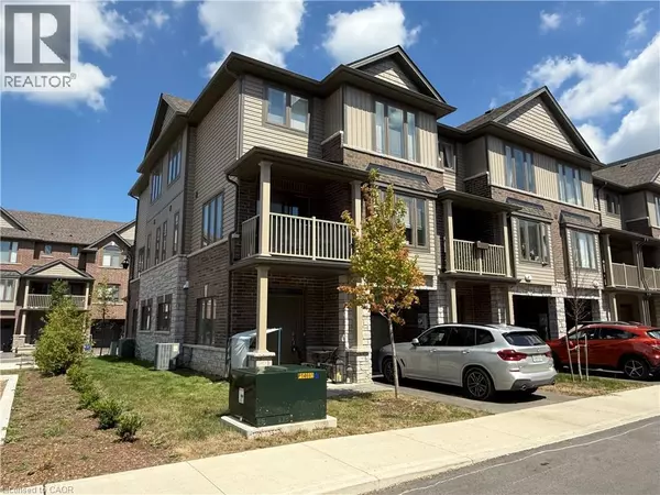 19 PICARDY DR #32, Stoney Creek, ON L8J0M7