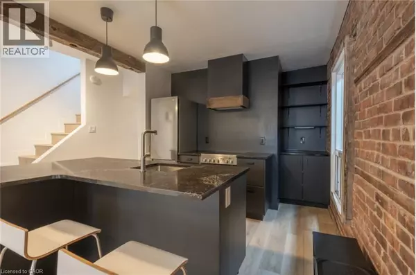 Hamilton, ON L8L4G3,41 BURLINGTON ST East #1