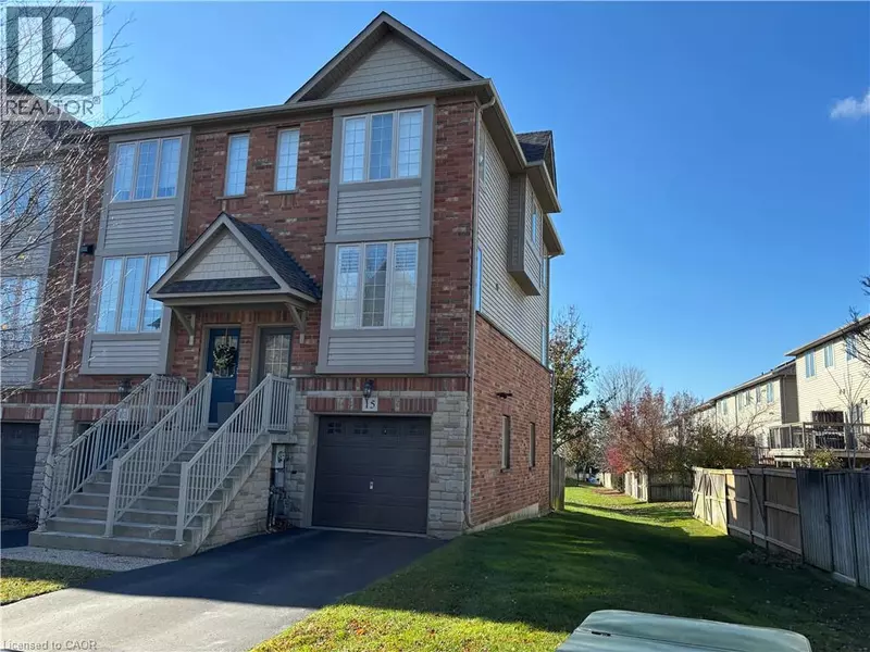 15 CHAPMAN Lane, Ancaster, ON L9G0A5