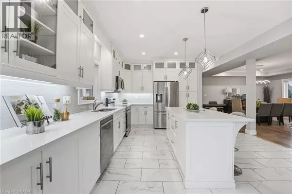 Ancaster, ON L9G0H9,29 ROSELAWN Avenue