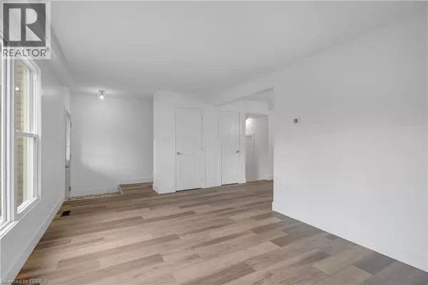 Brantford, ON N3T1R1,34 OAKHILL DR #20B