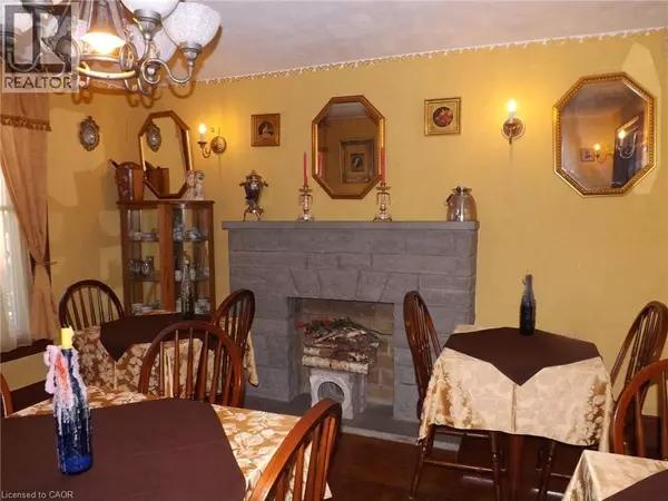 Niagara Falls, ON L2G5Z6,5815 MAIN Street