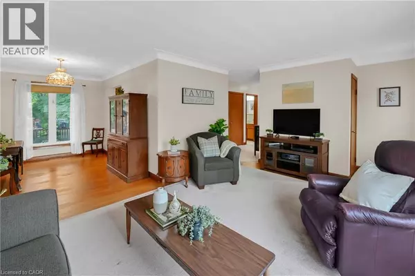 Grimsby, ON L3M4C6,11 KELSON Avenue N