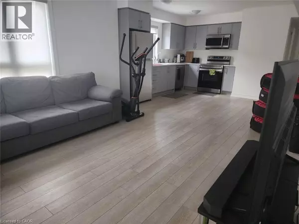 Kitchener, ON N2R1N3,235 CHAPEL HILL DR #33