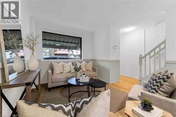 Hamilton, ON L8N2P4,11 FORD Street