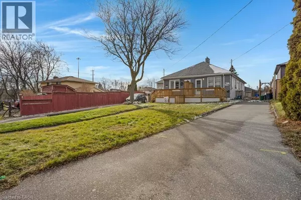 Kitchener, ON N2M3K3,844 STIRLING Avenue S