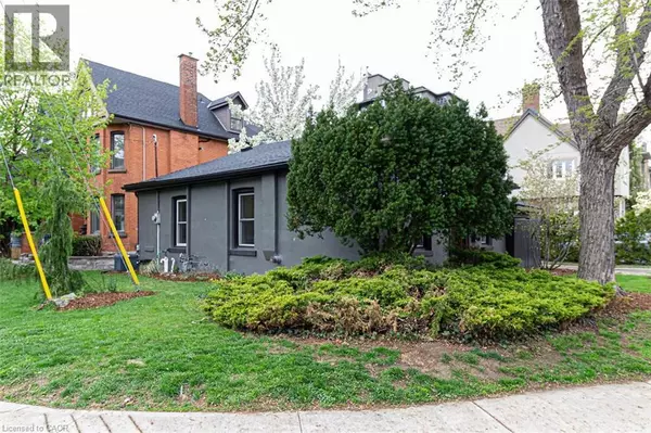 Hamilton, ON L8P3L9,294 S CAROLINE Street S