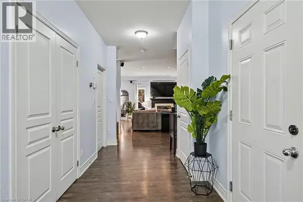 Cambridge, ON N3C2C4,219 WALKER Street